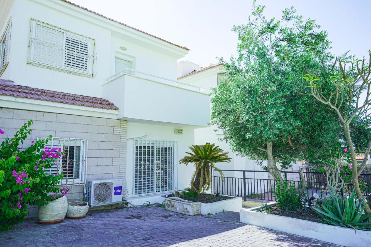 יחידת נופש עמית Lägenhet Eilat Exteriör bild